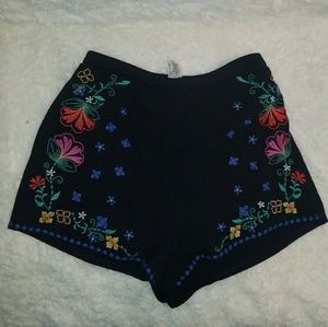 Women's embroidered shorts